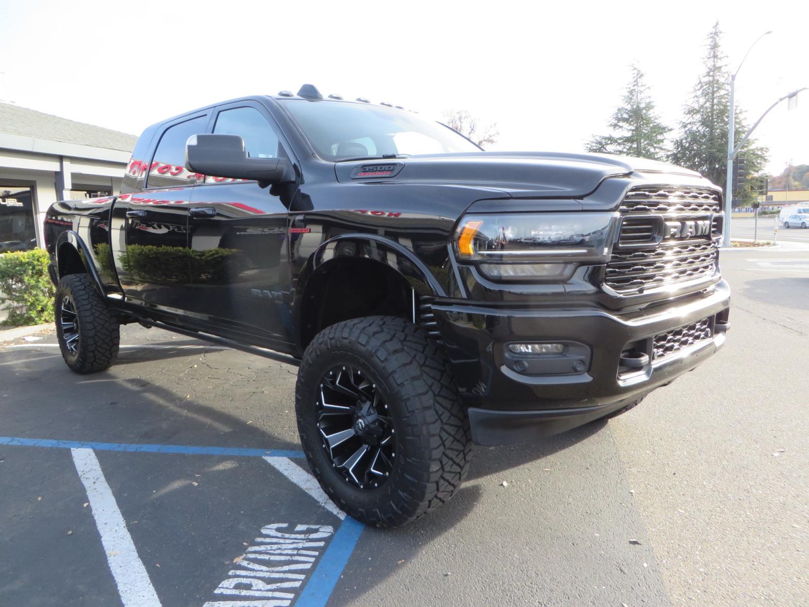 2020 BLACK /BLACK RAM 3500 Limited Mega Cab (3C63R3PLXLG) with an 6.7L I6 HO Turbo Diesel engine, Aisin 6-speed Automatic Transmission transmission, located at 2630 Grass Valley Highway, Auburn, CA, 95603, (530) 508-5100, 38.937893, -121.095482 - Photo #2